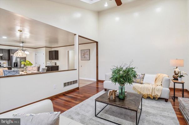 Interior, Kitchen, Living room, Pendant Lights, Recessed Lighting, Wood Texture Flooring