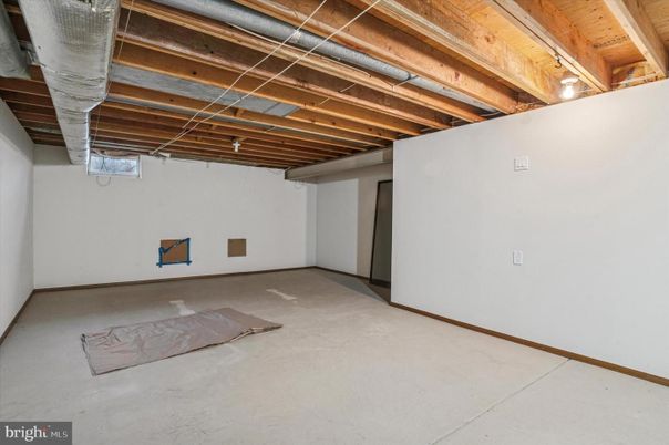 Empty room, Interior, Wooden Beams, Wooden Ceilings