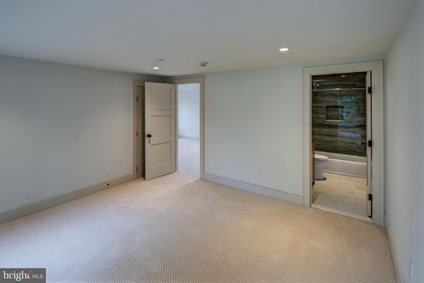 Bathroom, Empty room, Interior, Recessed Lighting