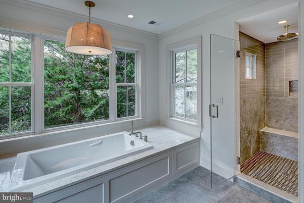 Bathroom, Glass Shower, Interior, Pendant Lights, Recessed Lighting
