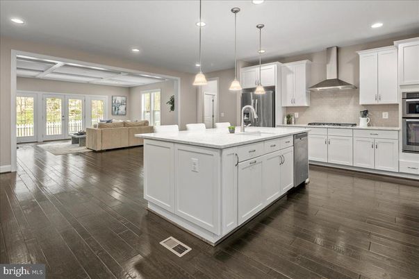 Interior, Kitchen, Living room, Pendant Lights, Recessed Lighting, Stainless Steel Appliances, Wood Texture Flooring