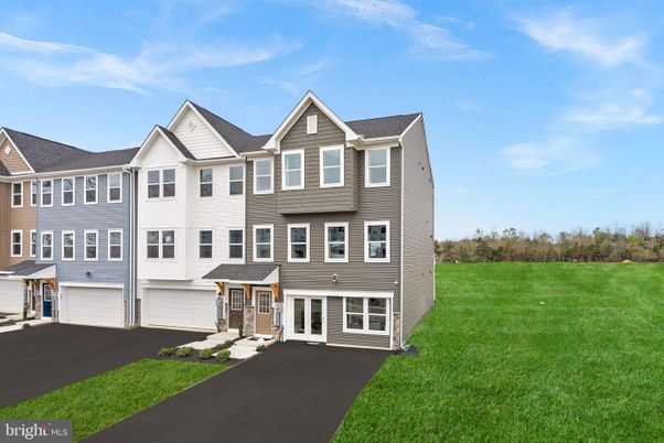 Attached, Backyard, Exterior, Facade, Rowhouse