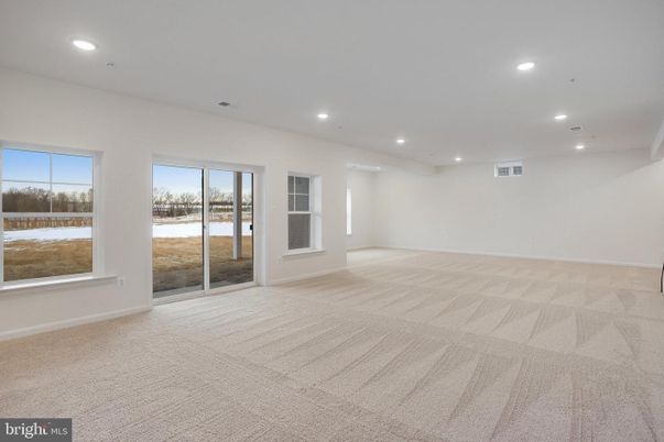 Empty room, Interior, Recessed Lighting