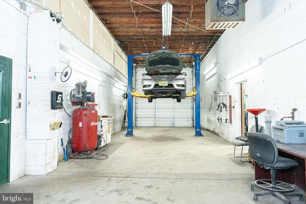 Garage, Interior