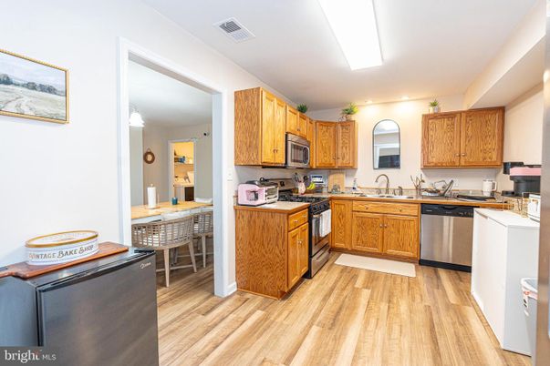 Dining room, Interior, Kitchen, Recessed Lighting, Wood Texture Flooring