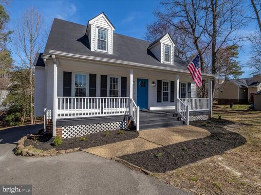 Exterior, Facade, Cape Cod