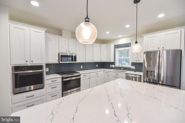 Interior, Kitchen, Pendant Lights, Recessed Lighting, Stainless Steel Appliances