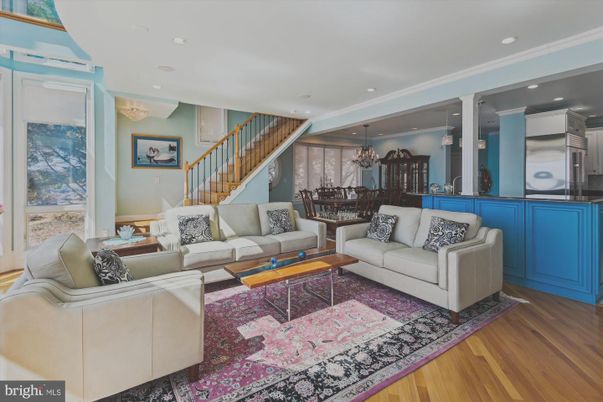 Dining room, Interior, Living room, Pendant Lights, Recessed Lighting, Wood Texture Flooring