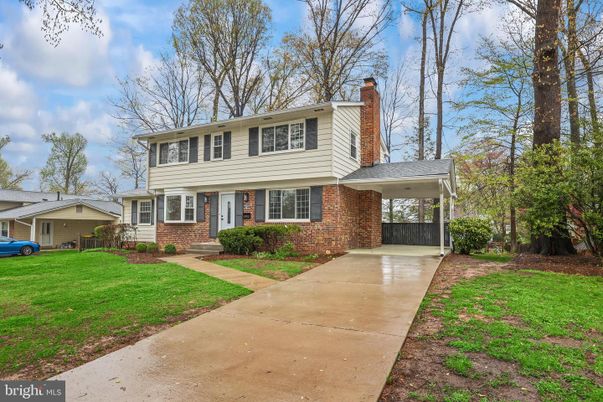 Backyard, Exterior, Facade, Brick Facade, Split Level