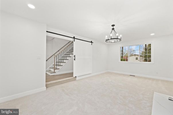 Chandelier, Empty room, Interior, Recessed Lighting