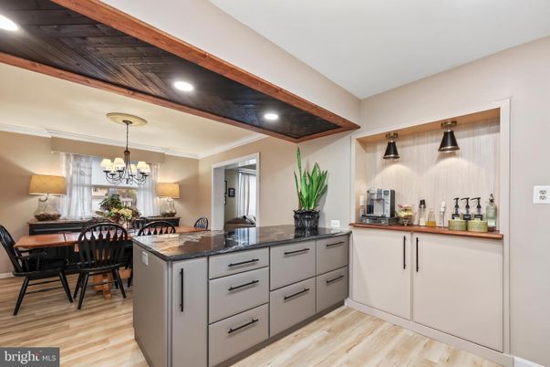 Chandelier, Dining room, Interior, Kitchen, Pendant Lights, Recessed Lighting, Wooden Ceilings, Wood Texture Flooring