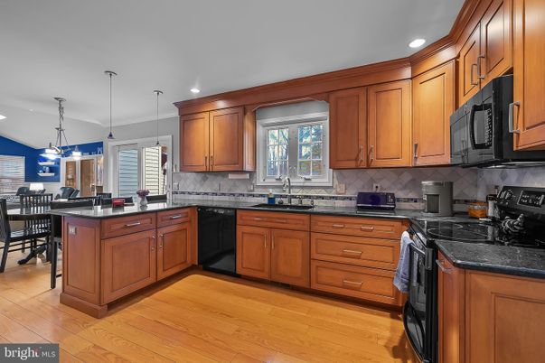 Dining room, Interior, Kitchen, Pendant Lights, Recessed Lighting, Wood Texture Flooring