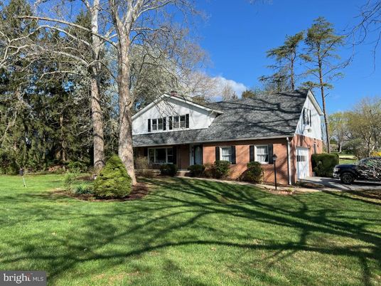 Attached, Exterior, Facade, Brick Facade, Cape Cod