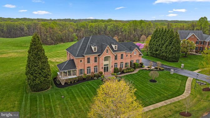 Exterior, Facade, Brick Facade, French Provincial