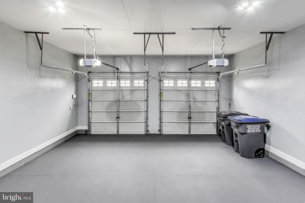 Garage, Interior