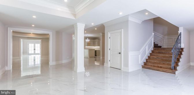 Empty room, Interior, Marble, Recessed Lighting