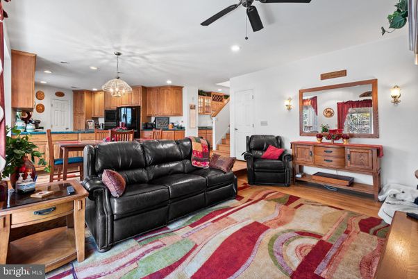 Interior, Kitchen, Living room, Pendant Lights, Recessed Lighting, Wood Texture Flooring