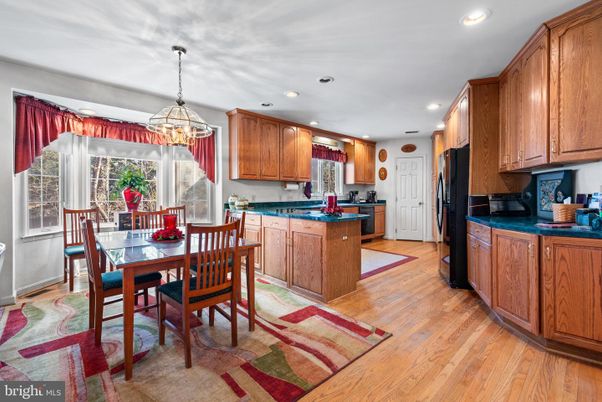 Dining room, Interior, Kitchen, Pendant Lights, Recessed Lighting, Wood Texture Flooring
