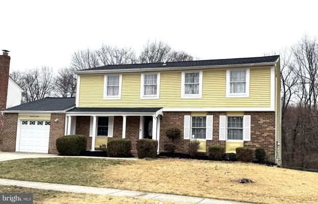 Attached, Exterior, Facade, Brick Facade, Georgian