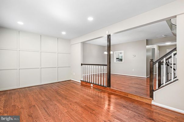 Empty room, Interior, Pendant Lights, Recessed Lighting, Wood Texture Flooring