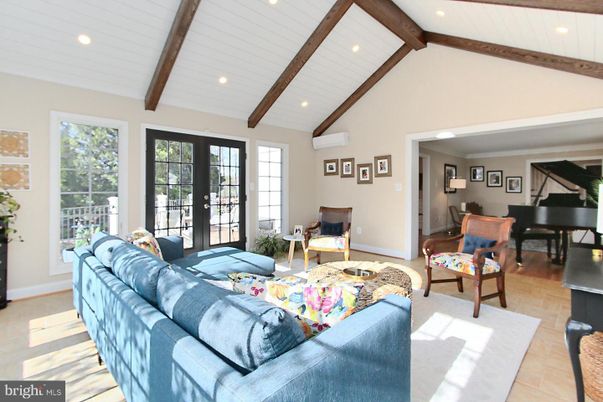 Interior, Living room, Piano, Recessed Lighting, Wooden Beams