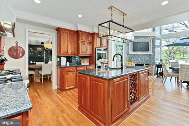 Dining room, Interior, Kitchen, Pendant Lights, Recessed Lighting, Wood Texture Flooring