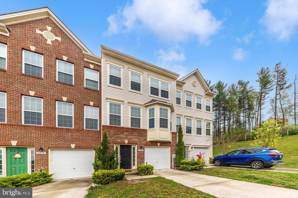 Attached, Exterior, Facade, Brick Facade, Rowhouse