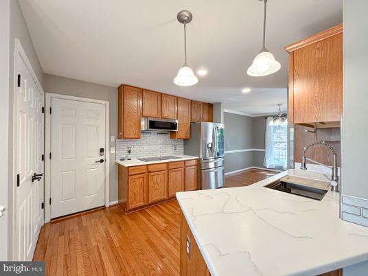 Interior, Kitchen, Pendant Lights, Recessed Lighting, Wood Texture Flooring