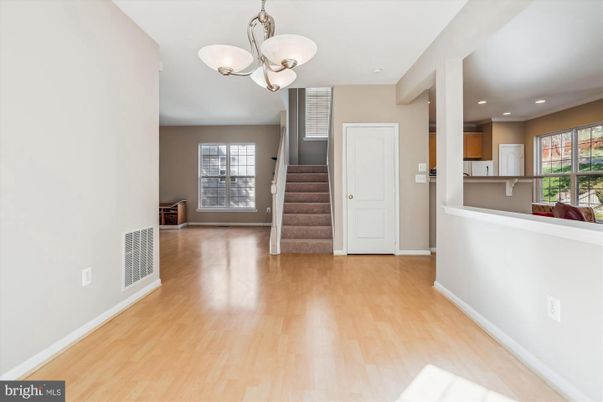 Interior, Pendant Lights, Recessed Lighting, Wood Texture Flooring