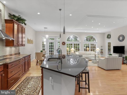 Dining room, Interior, Kitchen, Living room, Pendant Lights, Recessed Lighting, Wood Texture Flooring