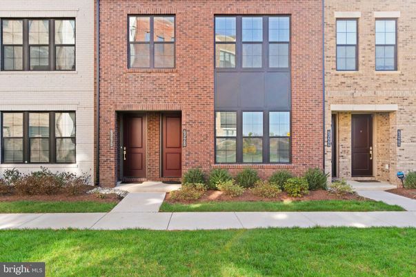Exterior, Facade, Brick Facade, Rowhouse