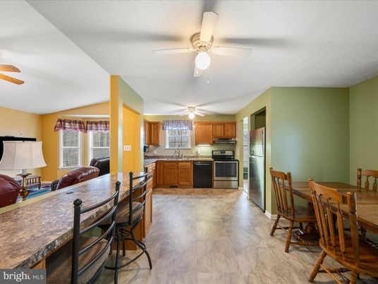Dining room, Interior, Kitchen, Stainless Steel Appliances