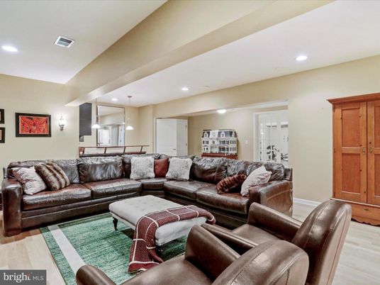 Interior, Living room, Pendant Lights, Recessed Lighting, Wood Texture Flooring