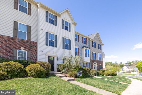 Exterior, Facade, Brick Facade, Rowhouse