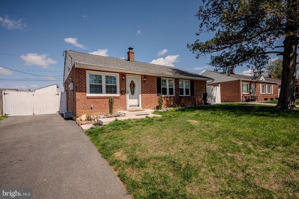 Exterior, Facade, Brick Facade, Cape Cod