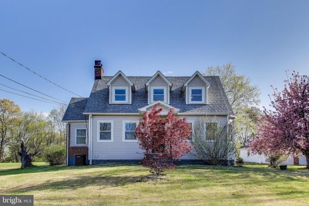 Exterior, Facade, Cape Cod