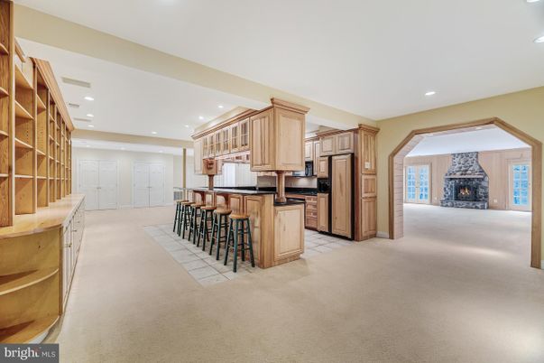 Fireplace, Interior, Kitchen, Recessed Lighting