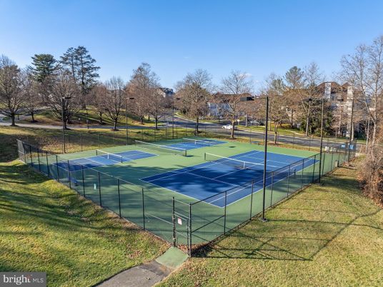 Exterior, Tennis Courts
