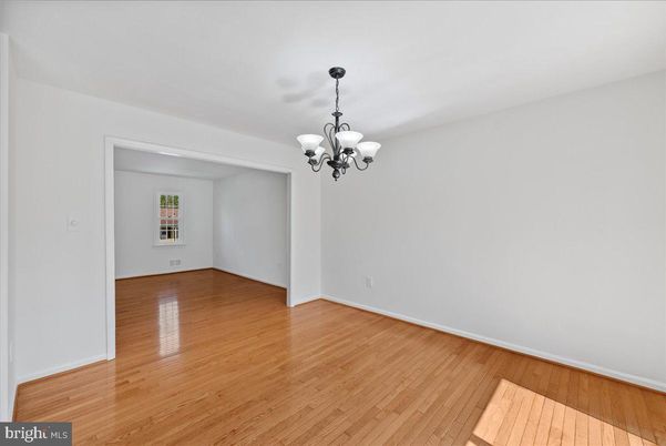 Chandelier, Empty room, Interior, Wood Texture Flooring