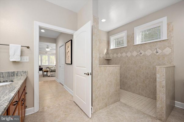 Bathroom, Interior, Recessed Lighting