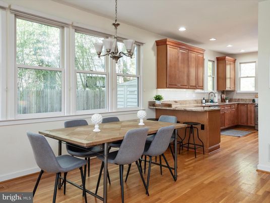 Chandelier, Dining room, Interior, Kitchen, Recessed Lighting, Wood Texture Flooring