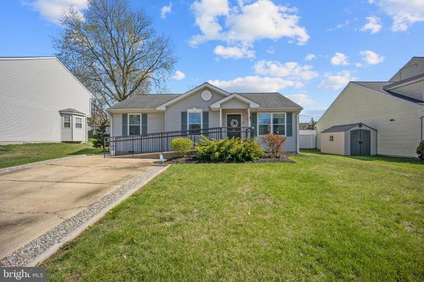 Backyard, Exterior, Facade, Ranch