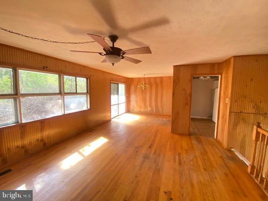 Empty room, Interior, Wood Texture Flooring, Wooden Walls