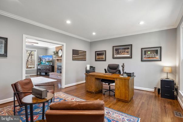 Home Office, Interior, Recessed Lighting, Wood Texture Flooring