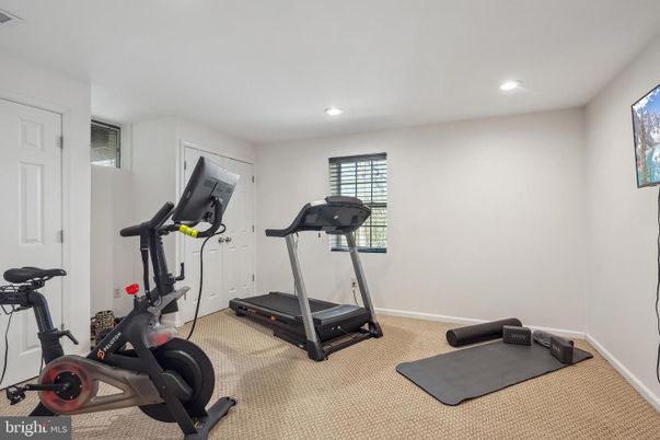 Fitness Equipment, Interior, Recessed Lighting