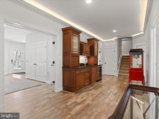 Interior, Recessed Lighting, Wood Texture Flooring