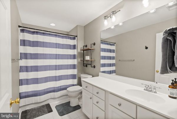 Bathroom, Interior, Recessed Lighting