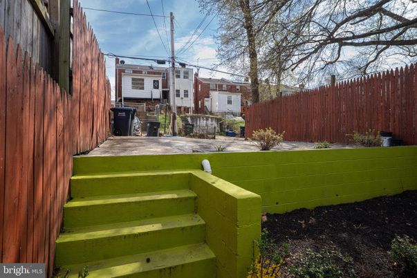 Backyard, Exterior