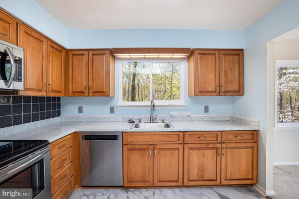 Interior, Kitchen, Marble, Stainless Steel Appliances