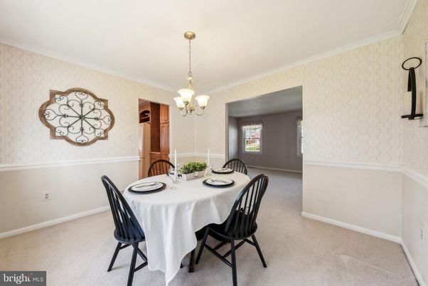 Chandelier, Dining room, Interior